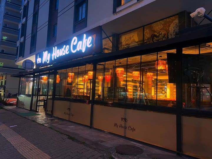 MY HOUSE CAFE