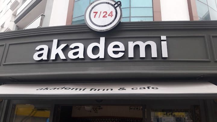 Akademi Cafe & Unlu Mamüller