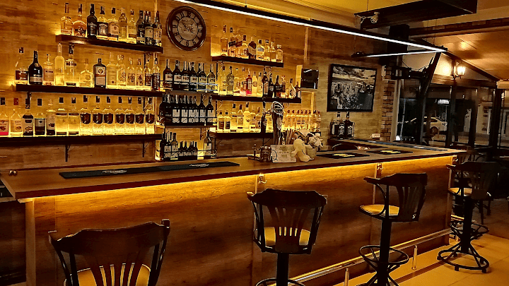 Cahide Pub
