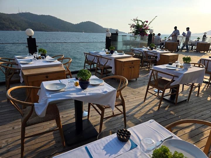 Mayikas Restaurant