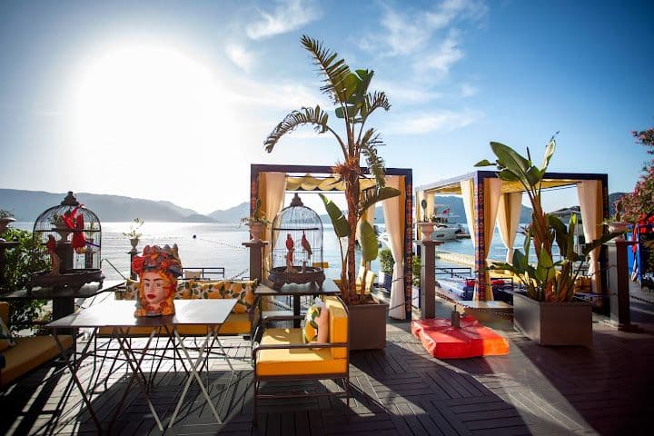 La Querida Restaurant & Beach