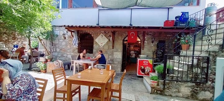 Çörekotu Cafe by Ummahan Güler
