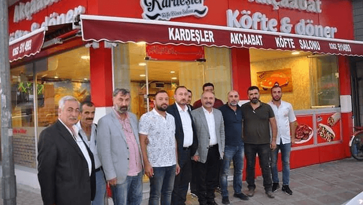 Kardeşler Akçaabat Köfte Salonu